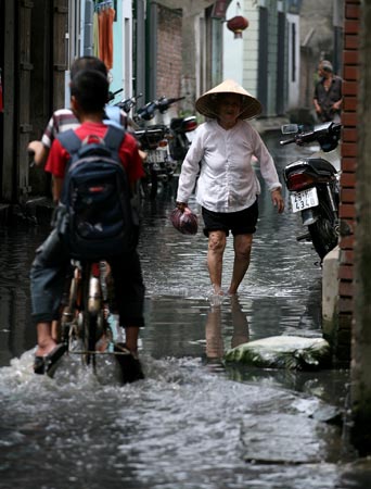 l&agrave;ng[-]kh&ocirc;ng[-]mưa[-]cũng[-]lụt